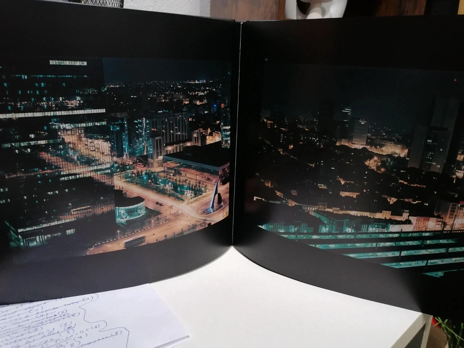 Bruxelles. Horizon vertical – photo 2